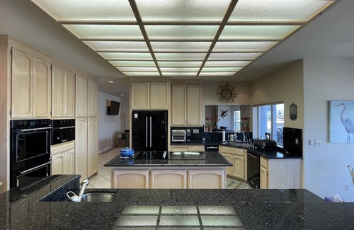 Discovery Bay Casa | Deep Water Boat House with Sunset View