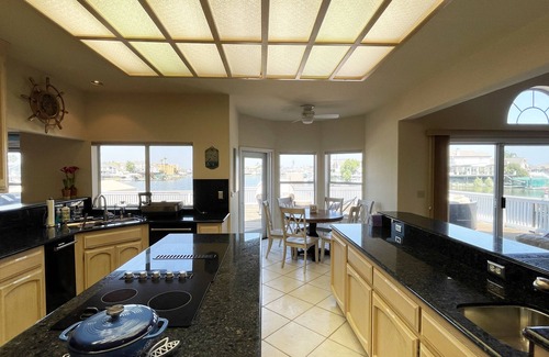 Discovery Bay Casa | Deep Water Boat House with Sunset View