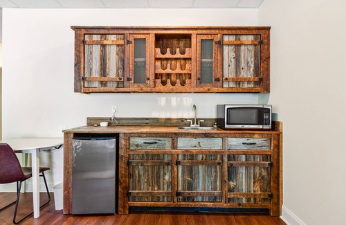 Macon Casa | Deep Water, Heated Pool, Firepits, Deep Water, Kayaks, Pool Table, Sundeck