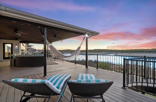 Highland Lake Estates Casa | Deep Waterfront~Boat Dock~Game Cave/Bar~Pavilion~Balcony, sleeps 15