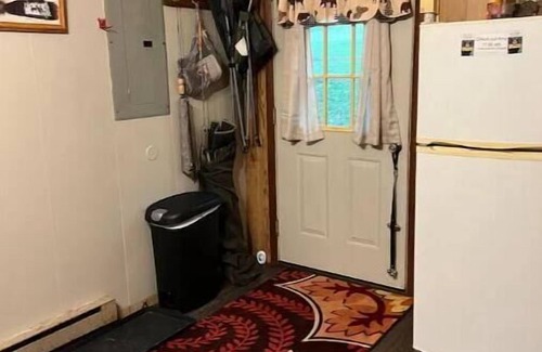 Russell Cabina | Deep Woods Cabins Relaxing 2 bedroom cabin # 6
