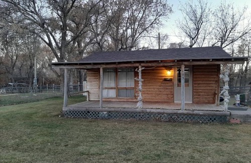 Glenrock Cabina | Deer Creek Pony Express Cabin