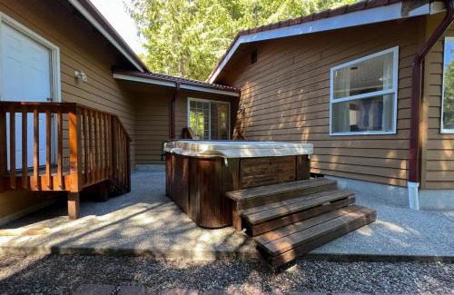 Allyn Casa | Deer Harbor