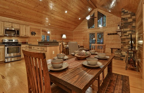 Walnut Mountain Cabina | Deer Haven - Dog Friendly, Game Room