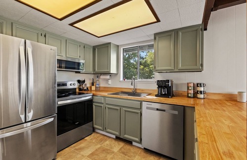 Mono Vista Casa | Deer Heights Lodge| View - Game Room - Lake Access