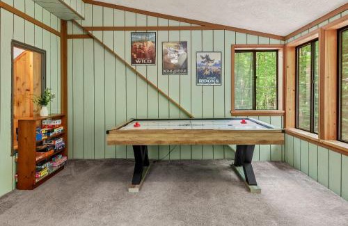 Albrightsville Casa | Deer Hollow by AvantStay Big Yard Lake Access