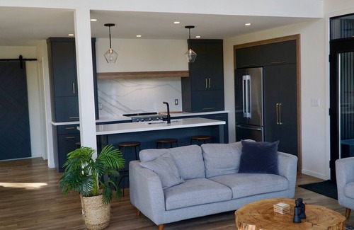 Unorganized Centre Parry Sound Cabina | Deer Lake Onyx - Modern Waterfront Cottage