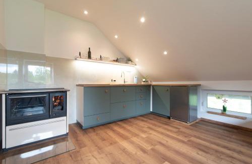 Hrib pri Hinjah Apartamento | Deer Land Photo Apartment