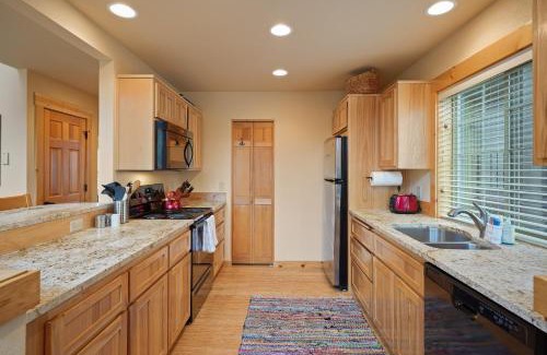Redmond Casa | Deer Park Cabin home