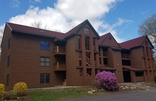 North Woodstock Condominio | Deer Park / Loon Mtn. - Condominio frente al río a 7 minutos de Loon