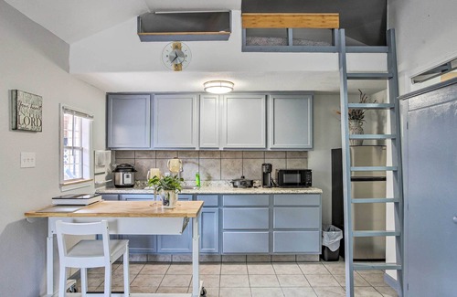 Deer Park Apartamento | Deer Park Studio w/ Garden Patio, 14 Mi to Kemah!