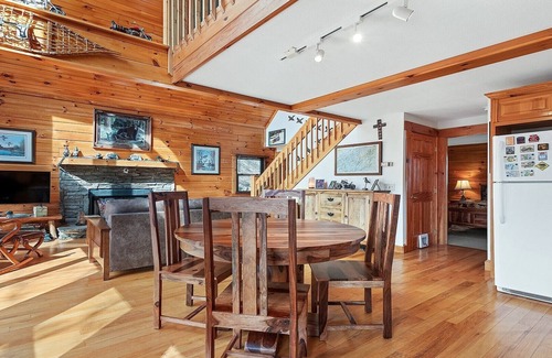Waynesville Cabina | Deer Ridge - 3 BR, 3 BA, Hot Tub, Firepit