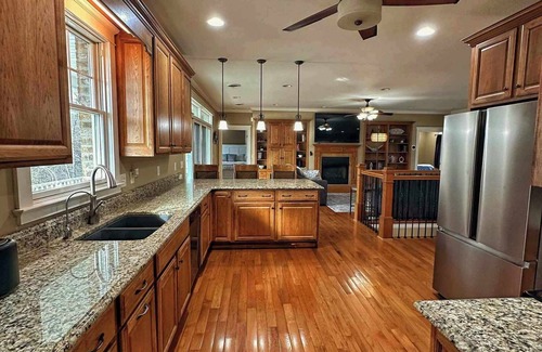 Dandridge Casa | Deer Run Lakefront Retreat! Sleeps 12!
