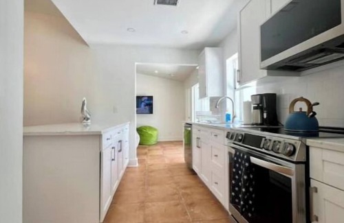 Survey Creek Casa | Deerfield Bliss: Pool, Lakefront