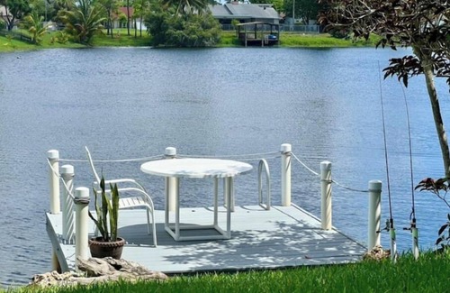 Survey Creek Casa | Deerfield Bliss: Pool, Lakefront