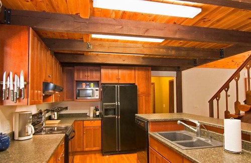 Mingo Cabina | DeerLite HotTub W/D Loft 15min to Ski Near Greenbrier & Elk River