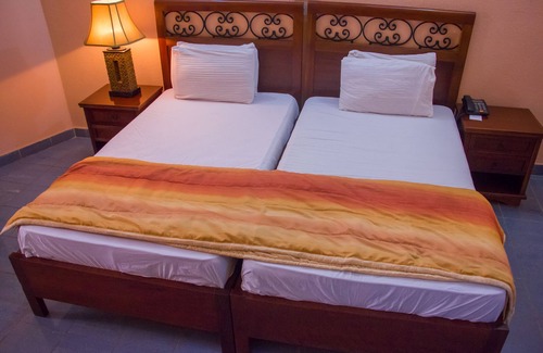 Oshodi-Isolo Hotel | Dees Hotels, Apartments and Suites