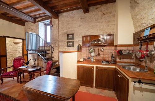 Sassoferrato Casa | Degli Alessandri tower