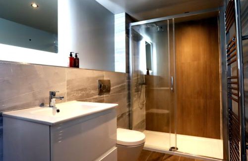 Prestwick Hotel | DeiRa Hotel & Apartments