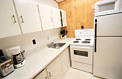 Manitoba Cabina | "Deja Blue" Breezy beachfront bliss!