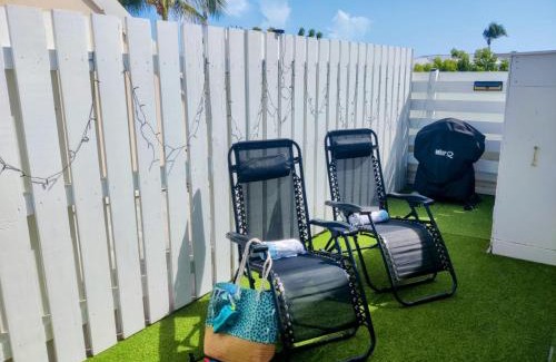 Nettle Bay Apartamento | Deja Blue - Comfortable Beachfront condo