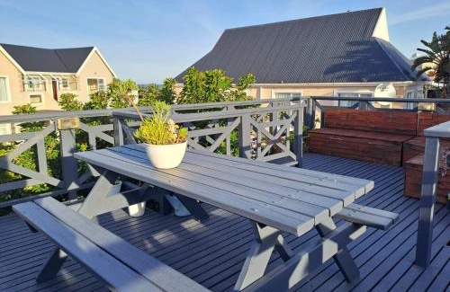 Marina Martinique Casa | Deja Blue -Jeffreys Bay