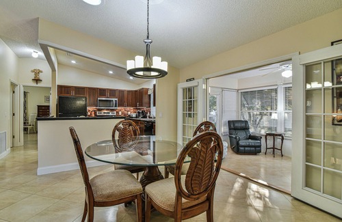 Lady Lake Casa | Del Mar Paradise! The Villages, Close to Spanish Springs, Golf Cart, Bikes!