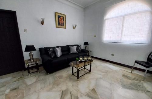 Barrio Garzota Apartamento | Del Sol Suites - Apartamento Familiar