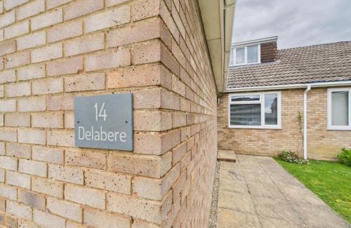 Bishop's Cleeve Casa | Delabere Road Bishops Cleeve Free Parking WiFi