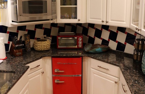Delavan Lake Cabaña | Delavan Lakefront Access Guesthouse