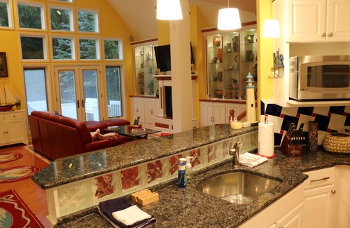 Delavan Lake Cabaña | Delavan Lakefront Access Guesthouse