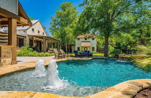 Fredericksburg Cabaña | Delaware Creek Suite @ Lost Creek Lodge 2 Blocks from Main Street Shopping Dist.