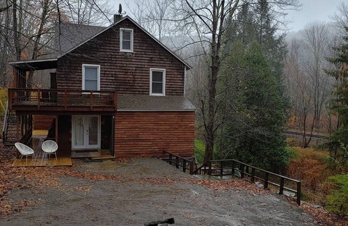 Long Eddy Casa | Delaware River cottage with private beach