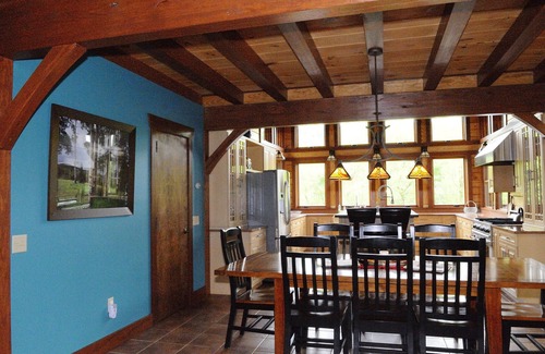 Damascus Casa | Valle del Río Delaware Waterfront Timberframe costa milla privada de 154 acres