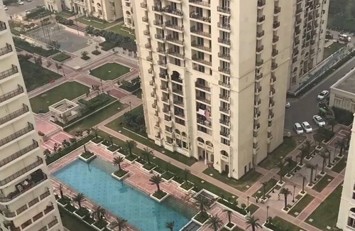 New Delhi Apartamento | Delhi's Hemisphere View Condo