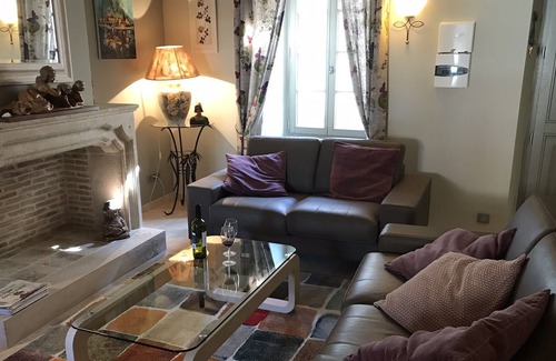 Aubeterre-sur-Dronne Casa | Deliciosa casa en el corazón de un pueblo protegido. Servicios de alta gama.