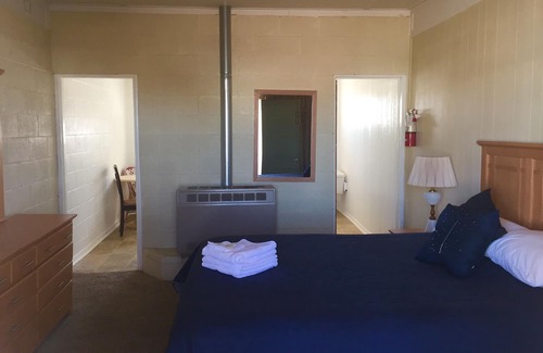 Tecopa Cabina | Delight's Hot Springs Resort