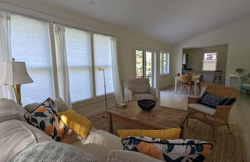 Northeast Harbor Casa | Delightful 1-bedroom house in Northeast Harbor near ACADIA national park.