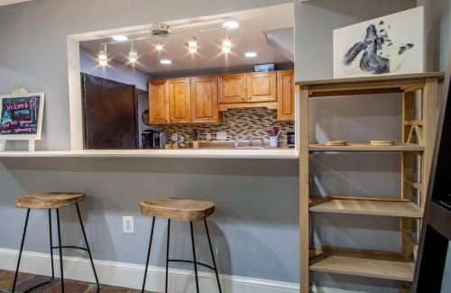 Near Northeast Casa | Delightful 1-BR Accommodations Nearby METRO