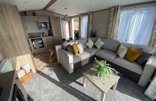 Llwyngwril Casa | Delightful 2-Bed Holiday Home On The Welsh Coast
