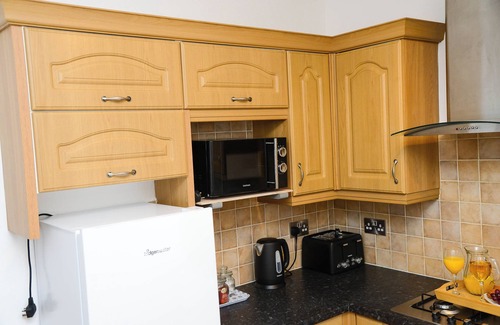 Barnsley Casa | Delightful 2 bed town centre house, sleeps 4