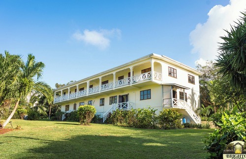 Ottleyʼs Apartamento | Delightful 2-bedroom apartment with AC in Cayon at the historic Brighton Estate