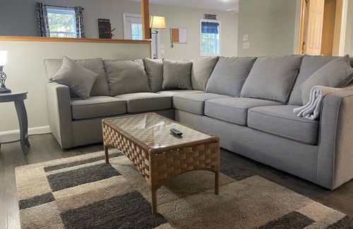 Eastbrook Casa | Delightful 2-bedroom house with AC in Eastbrook