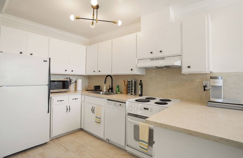 Pacifica Apartamento | Delightful 2BR Mountain OceanSunset View
