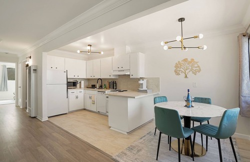Pacifica Apartamento | Delightful 2BR Mountain OceanSunset View