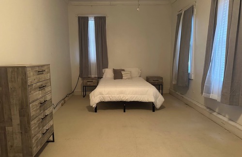 Leesville Apartamento | Delightful 3-bedroom apartment with AC in Leesville