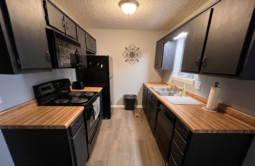 Dalton Condominio | Delightful 3 BR Condo Centrally Located. Perfect for Extended Stays