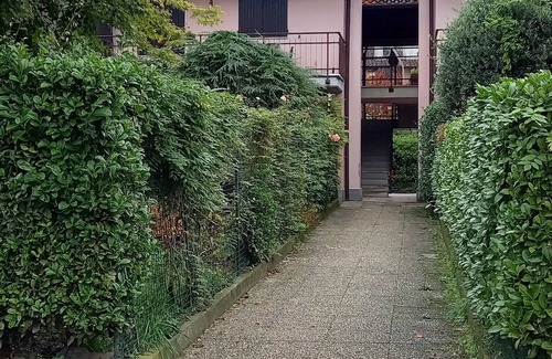 Monvalle Apartamento | Delightful apartment with swimming pool a few steps from the lake