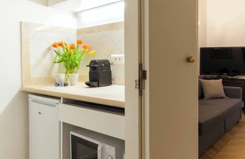Quartier de l'Ecole-Militaire Apartamento | Delightful Apartment With Balcony Close to Eiffel