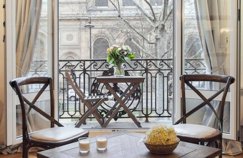 Quartier de l'Ecole-Militaire Apartamento | Delightful Apartment With Balcony Close to Eiffel